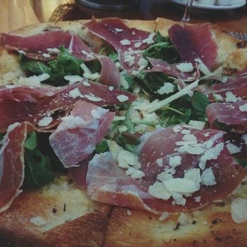 Carpaccio Restaurant - Prosciutto pizza - Italian Near Me - Niagara Falls, Ontario