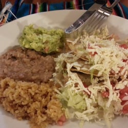 La Hacienda del Caballo Rojo - Tacos Dorados!