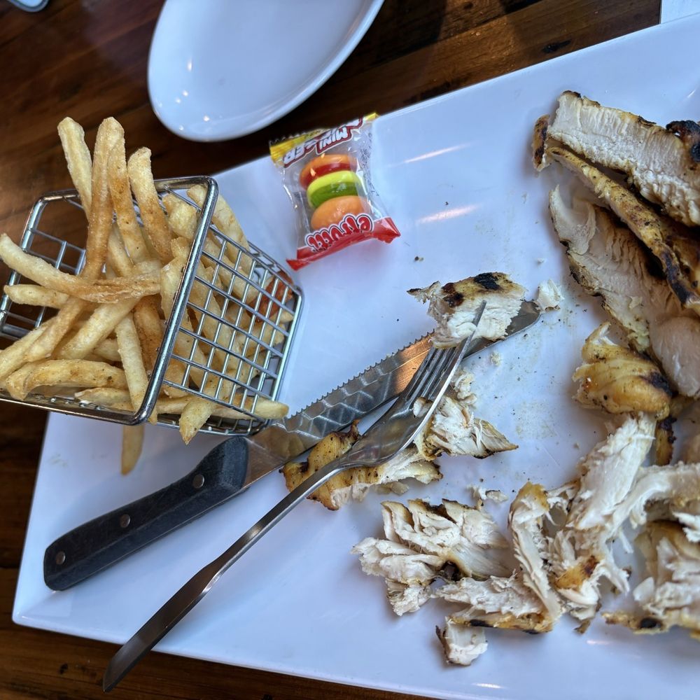 Finney's Crafthouse - Kids Grilled Chicken and Small Fries - New American Near Me - Brea, California