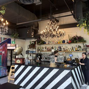 Huevos Gourmet - Bar area - Breakfast & Brunch Near Me - Toronto, Ontario Huevos Gourmet - Bar area - Breakfast & Brunch Near Me - Toronto, Ontario