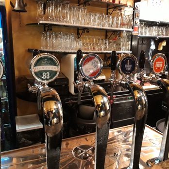 Quelli del Tempio - Birre HB Weiber, Era83 lager, Ipa83 ambrata, Na Biretta Rossa e Brugge Triple. - Pubs Near Me - Rome, RM Quelli del Tempio - Birre HB Weiber, Era83 lager, Ipa83 ambrata, Na Biretta Rossa e Brugge Triple. - Pubs Near Me - Rome, RM