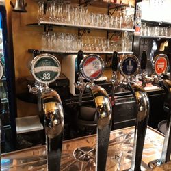 Quelli del Tempio - Birre HB Weiber, Era83 lager, Ipa83 ambrata, Na Biretta Rossa e Brugge Triple.