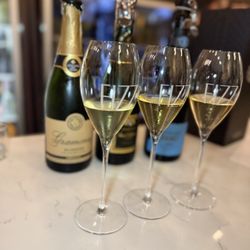 Fizz Champagne & Bubbles Bar