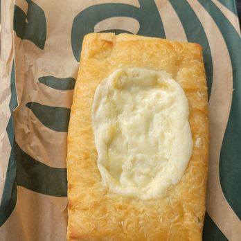 Starbucks - Coffee & Tea Near Me - Maplewood, Minnesota Starbucks - Coffee & Tea Near Me - Maplewood, Minnesota