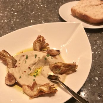 Potente - Complimentary Bread with Hummus - Italian Near Me - Houston, Texas