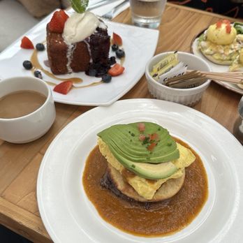 Haven Rooftop - Juevos rancheros, blueberry French toast & crab eggs Benedict - Lounges Near Me - New York, New York Haven Rooftop - Juevos rancheros, blueberry French toast & crab eggs Benedict - Lounges Near Me - New York, New York