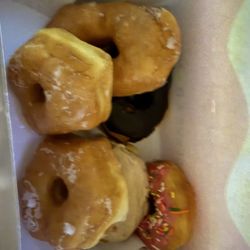 Jerry's Cakes & Donuts