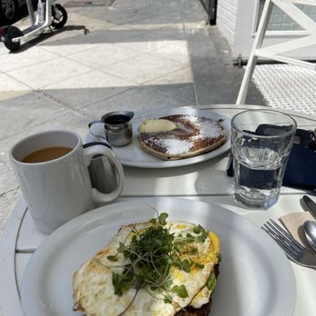 Heist Restaurant - Avocado toast and yummy pancakes - Coffee & Tea Near Me - San Francisco, California Heist Restaurant - Avocado toast and yummy pancakes - Coffee & Tea Near Me - San Francisco, California