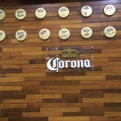 Corona Bar - Las firmas de futbolistas en el Corona Bar