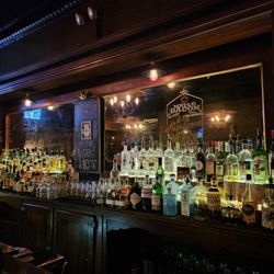 The Baroness Bar Burgers + Beer - Bar