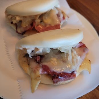 Strangebird - Reuben steam buns, delicious - Breweries Near Me - Rochester, New York Strangebird - Reuben steam buns, delicious - Breweries Near Me - Rochester, New York