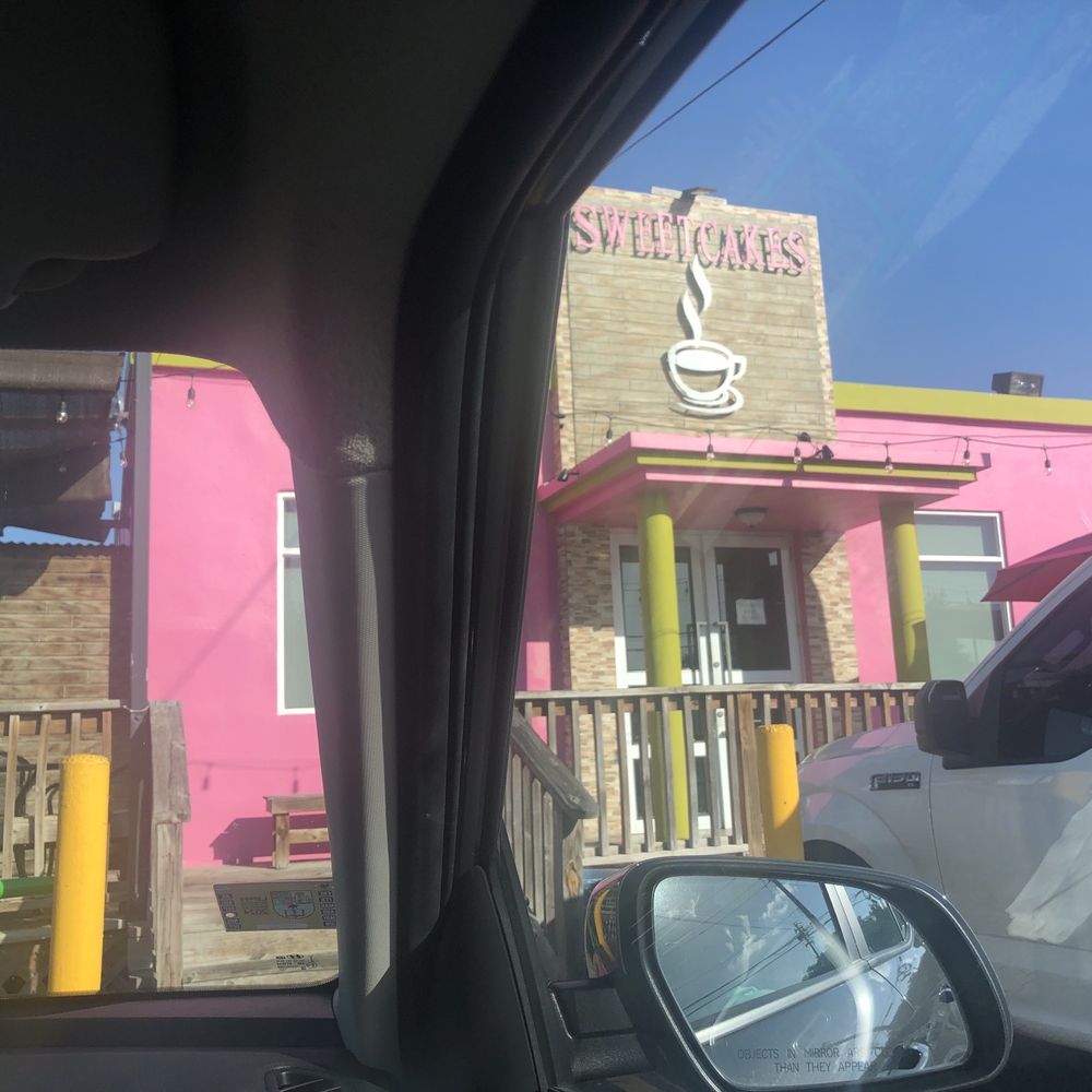 Sweet Cakes and Bakery - Outside - Bakeries Near Me - Salinas, Puerto Rico