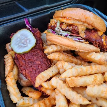 Mean Chix - slider/tender combo - Chicken Wings Near Me - Lynwood, California Mean Chix - slider/tender combo - Chicken Wings Near Me - Lynwood, California