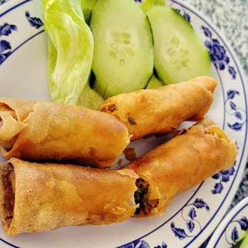 Pho Lynn - Fried pork egg roll with cucumber. - Vietnamese Near Me - Olympia, Washington