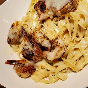 Outback Steakhouse - Shrimp chicken Fettuccine pasta - Steakhouses Near Me - Clive, Iowa Outback Steakhouse - Shrimp chicken Fettuccine pasta - Steakhouses Near Me - Clive, Iowa