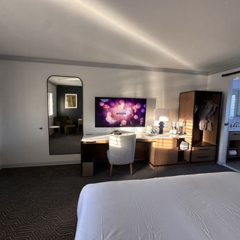 The Hadsten Solvang, Tapestry Collection by Hilton - The room - Hotels Near Me - Solvang, California The Hadsten Solvang, Tapestry Collection by Hilton - The room - Hotels Near Me - Solvang, California