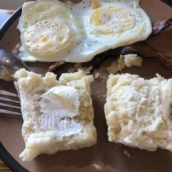Pine Street Eats & Sweets - Mama Bear - Breakfast & Brunch Near Me - Tomball, Texas