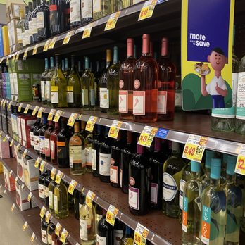 Kroger Store - bottles of wine on shelves - Grocery Near Me - Pigeon Forge, Tennessee