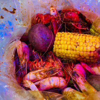 Tasty Crab House - shrimp, corn and potatoes in a plastic bag - Seafood Near Me - Poughkeepsie, New York
