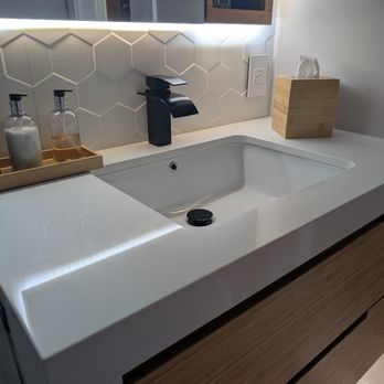Harmonique Design - Geometric Bath Remodel - Quartz countertop - Interior Design Near Me - Oakland, California Harmonique Design - Geometric Bath Remodel - Quartz countertop - Interior Design Near Me - Oakland, California