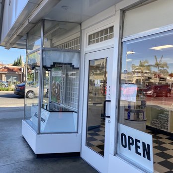 See's Candies - Candy Stores Near Me - Corona del Mar, California See's Candies - Candy Stores Near Me - Corona del Mar, California