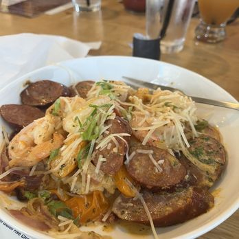 Well Hung Vineyard - Shrimp and grits - Sandwiches Near Me - Gordonsville, Virginia Well Hung Vineyard - Shrimp and grits - Sandwiches Near Me - Gordonsville, Virginia