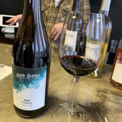 Par Terre Winery - Syrah