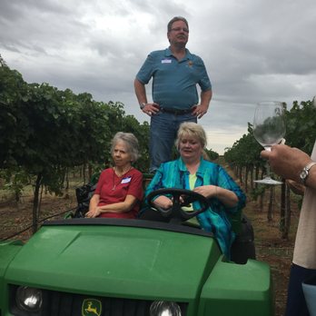 LDV Winery - Owners in Vineyards - Wine Tasting Room Near Me - Pearce, Arizona