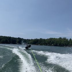 Bridgewater Marina Boat Rental - Tubing