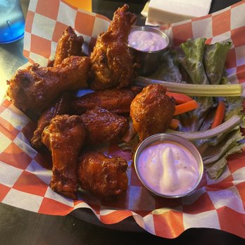 Carthers Roadhouse - Hot wings - Themed Cafes Near Me - Del Norte, Colorado