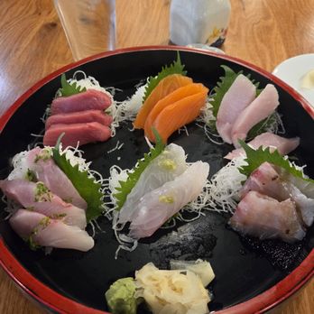 Lily Sushi & Ramen - Sashimi platter - Sushi Bars Near Me - Avon, Colorado Lily Sushi & Ramen - Sashimi platter - Sushi Bars Near Me - Avon, Colorado