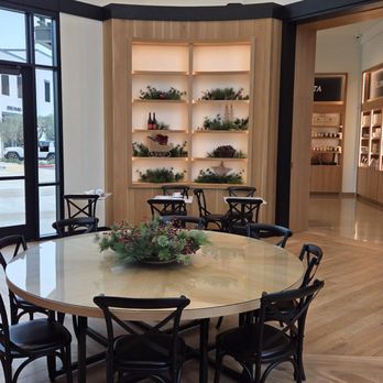 Il Caffe - Seating - Cafes Near Me - Clovis, California