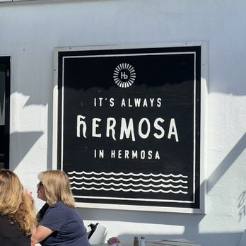 Martha's - Patio seating - American Near Me - Hermosa Beach, California