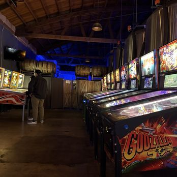Long Beach Beer Lab - Pinball machines - Breweries Near Me - Long Beach, California
