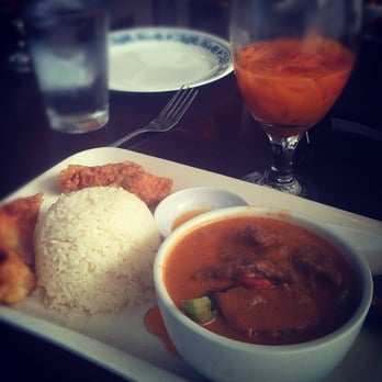 Sutha Thai Kitchen - Panang curry with beef lunch special, with Thai tea. - Thai Near Me - Tustin, California