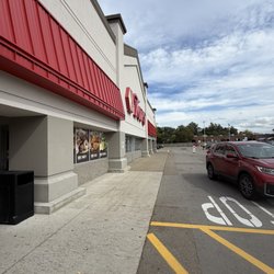 TOPS Friendly Markets - Outside