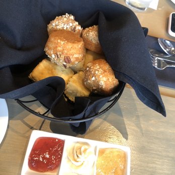 Murphy's - Complimentary biscuits and muffins - American Near Me - Atlanta, Georgia