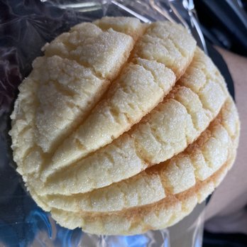 Brug Bakery - Kahala - Mmmm =P Melon Pan. - Desserts Near Me - Honolulu, Hawaii Brug Bakery - Kahala - Mmmm =P Melon Pan. - Desserts Near Me - Honolulu, Hawaii