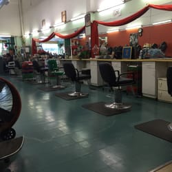 Dominican Martha Unisex - Spacious Hair Salon