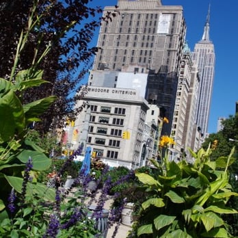 Madison Square Market - a view of the empire state building - Farmers Market Near Me - New York, New York Madison Square Market - a view of the empire state building - Farmers Market Near Me - New York, New York
