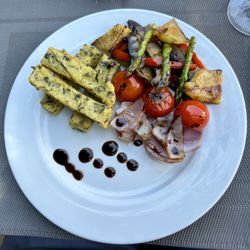 Remédio Santo Restaurante - Polenta Frita Com Vegetais Grelhados