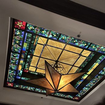 Vic & Anthony's Steakhouse - Ambience and decor - Steakhouses Near Me - Houston, Texas Vic & Anthony's Steakhouse - Ambience and decor - Steakhouses Near Me - Houston, Texas