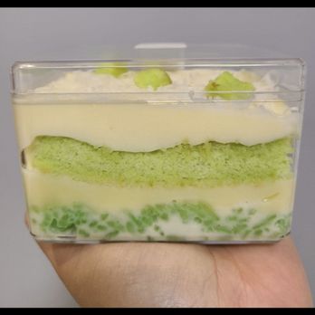LA LA Bakeshop - Coconut sticky rice mini cake - Vietnamese Near Me - Toronto, Ontario LA LA Bakeshop - Coconut sticky rice mini cake - Vietnamese Near Me - Toronto, Ontario