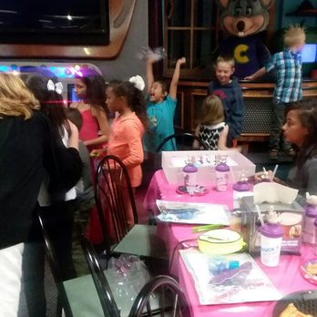 Chuck E. Cheese - Pizza Near Me - Saginaw, Michigan