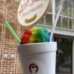 Sneaux La - Snoballs at Aunt Sally's Pralines