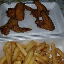 Lol miniature wings and burnt, dry tasting fries