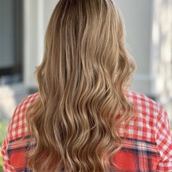 J.CON Salon & Spa - Hair by Mia