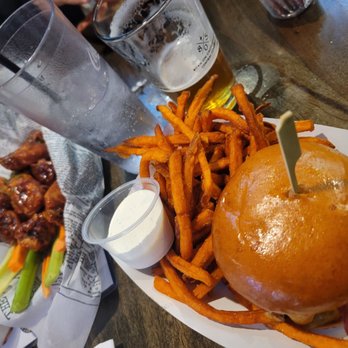 Barrelhouse 101 - American Near Me - Ventura, California Barrelhouse 101 - American Near Me - Ventura, California