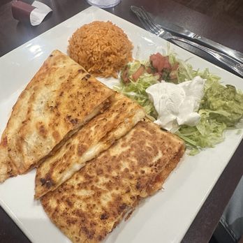 Tacos Vs Pizza - Cheese quesadillas - Salad Near Me - Orlando, Florida Tacos Vs Pizza - Cheese quesadillas - Salad Near Me - Orlando, Florida