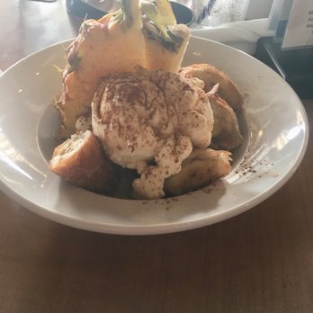 Restaurant 604 - Banana lumpia ala mode with pineapple - Breakfast & Brunch Near Me - Honolulu, Hawaii